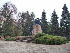 паметник-в-Севлиево1